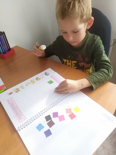 Obsah obrázku osoba, Dětské kresby, batole, Učení se

Obsah vygenerovaný umělou inteligencí může být nesprávný.