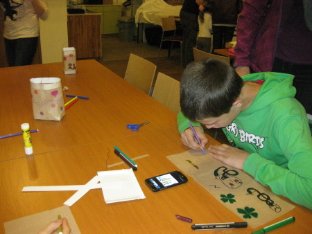 Výroba lampiónů - Hospodářský dvůr Bohuslavice - sraz Babyonline 2014