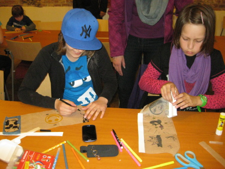 Výroba lampiónů - Hospodářský dvůr Bohuslavice - sraz Babyonline 2014