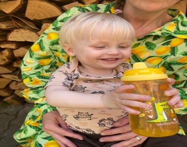 Náhledový obrázek pro článek Maminka Hanka: Učící hrníček Kiddy Cup od NUK mi usnadnil cestování s mým synem Vláďou. Vodotěsnost lahvičky je prostě super!