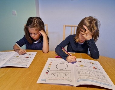 2. Čtyři týdny s Předškolákovými týdeníčky v rukou Ditušky a Emičky