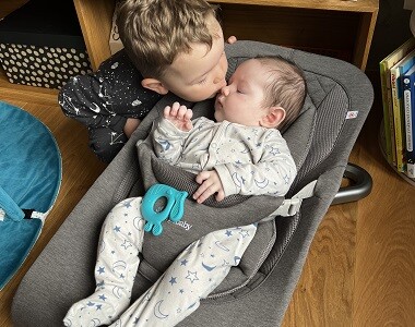 V lehátku Evolve je miminko spokojené, díky lehké a skladné konstrukci se hodí i na cesty, oceňuje maminka Lucie