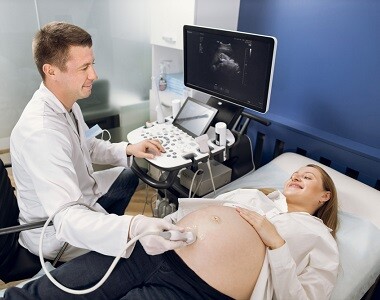 Plodová voda, její význam v těhotenství i během porodu