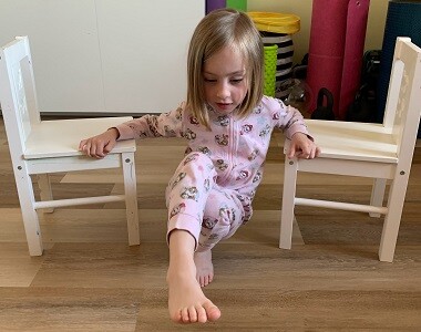 9. Leuška se s Týdeníčky blíží do cílové rovinky, s maminkou ale plánují trénovat grafomotoriku a uvolňování ruky i v létě