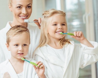 Dvě minuty k čištění zubů – stačí to?