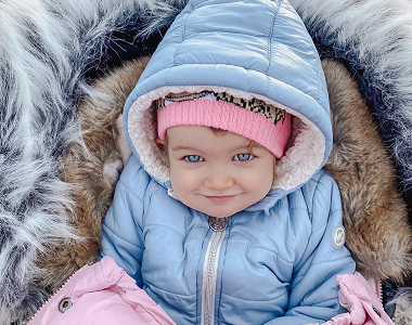 Kamila je ve 23. týdnu těhotenství nadšená z nosítka Ergobaby, při transportu dvou dětí jí bude neocenitelným pomocníkem