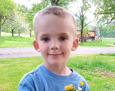 Květen: S Praktikem pro život si František vyrobil herbář a připravil se na péči o vlastní zvířátko