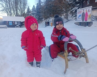 3. Ve třetím měsíci předškolní přípravy Nikolka dohnala i Pohybovky, motivoval ji obrázek kočičky