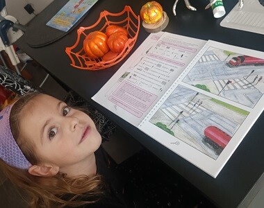 2. Druhý měsíc předškolní přípravy je za námi a Nikolku Týdeníčky stále velmi baví