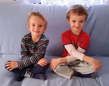 Duben: Františka nejvíce baví Jízda tužkou, maminka pozoruje velké pokroky v nácviku psaní