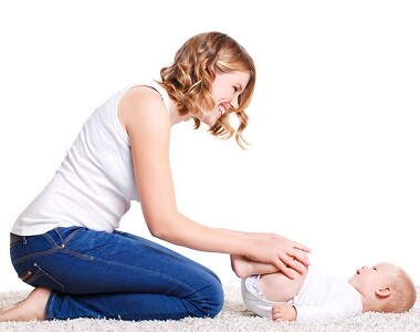 Cvičení s miminkem, masáže, doteky