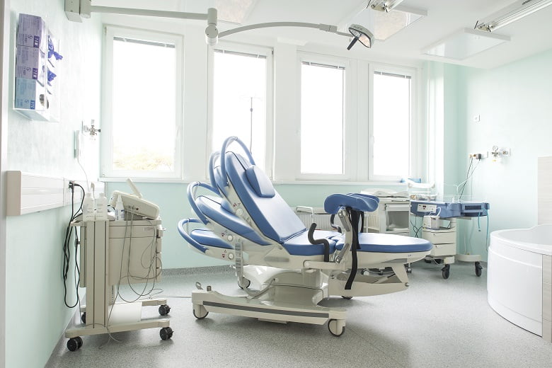 Nemocnice Roudnice nad Labem s.r.o.Polohovatelné lůžkoKaždý porodní box je vybaven plně polohovatelným lůžkem.