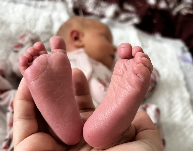 1. týden šestinedělí: Emocionální jízda plná lásky, bolesti i vděčnosti