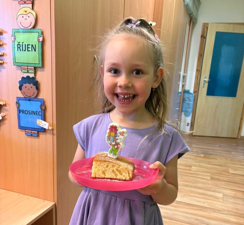 https://www.babyonline.cz/files/media/43np40o3ozfef9weo6lr8sldcu89oggh.jpg