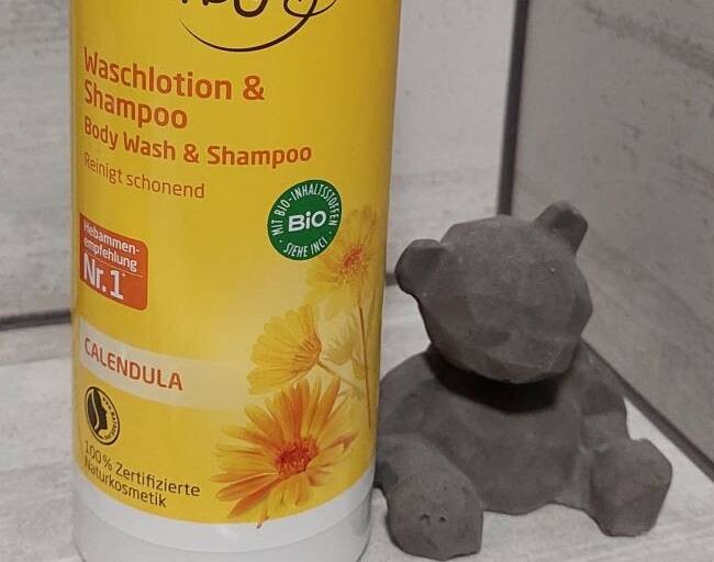 Náhledový obrázek pro článek Měsíčkový mycí krém a šampon Weleda si hravě poradí i s příznaky seborey