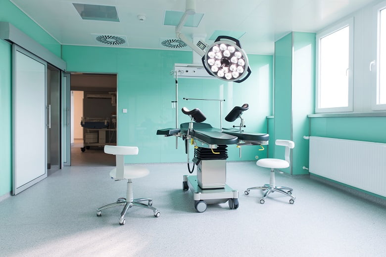 Nemocnice Roudnice nad Labem s.r.o.Moderní celoskleněný operační sálPřipraven je i moderní celoskleněný operační sál pro případ porodu císařským řezem.