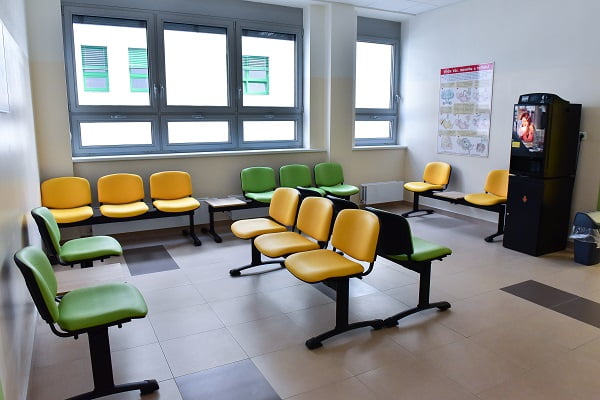 Nemocnice České Budějovice, a.s.Návštěvní místnostPerinatologické centrum Českobudějovické nemocnice se řadí mezi nejlepší a nejlépe technicky vybavená pracoviště svého druhu nejen v České republice.