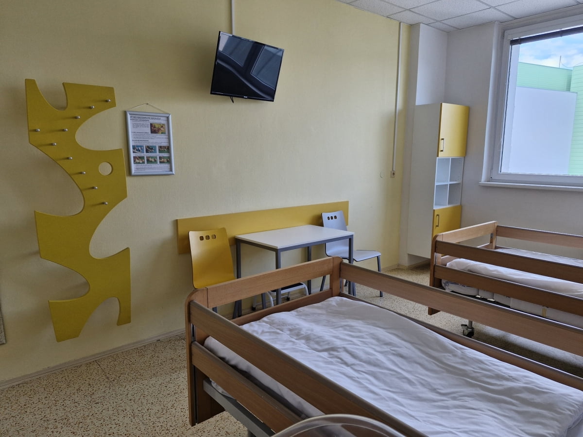 Krajská zdravotní, a.s. - Masarykova nemocnice v Ústí nad Labem, p.o.Šestinedělí žlutý pokoj