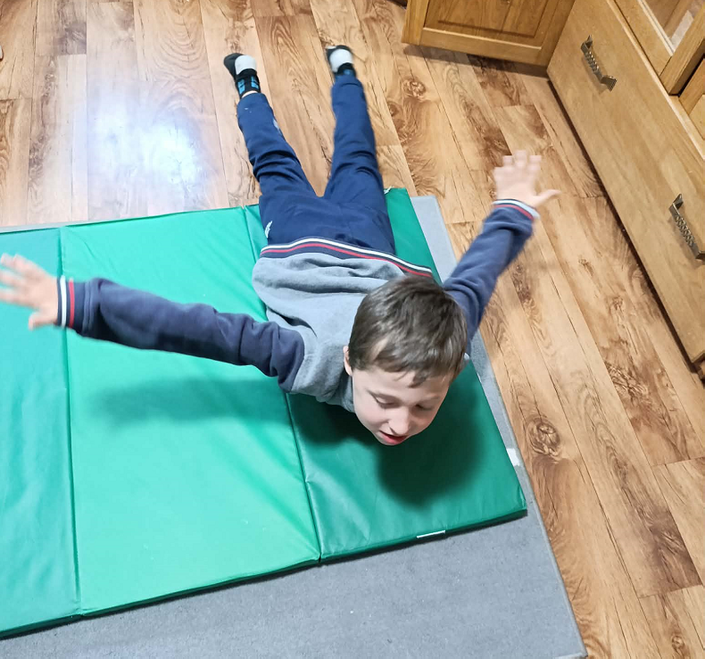 https://www.babyonline.cz/files/media/heultnetbyka9hrytb1utf4rkntpzuag.png