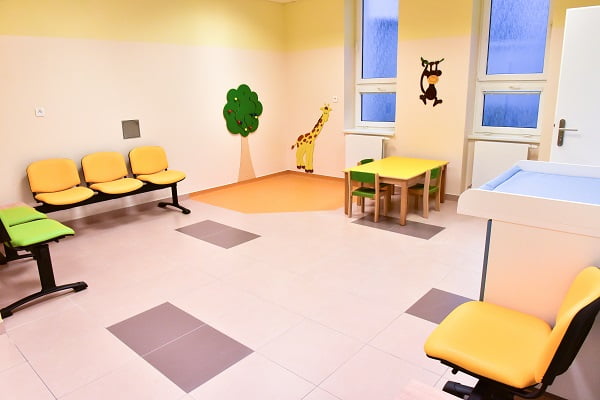 Nemocnice České Budějovice, a.s.Čekárna ambulance neonatologie