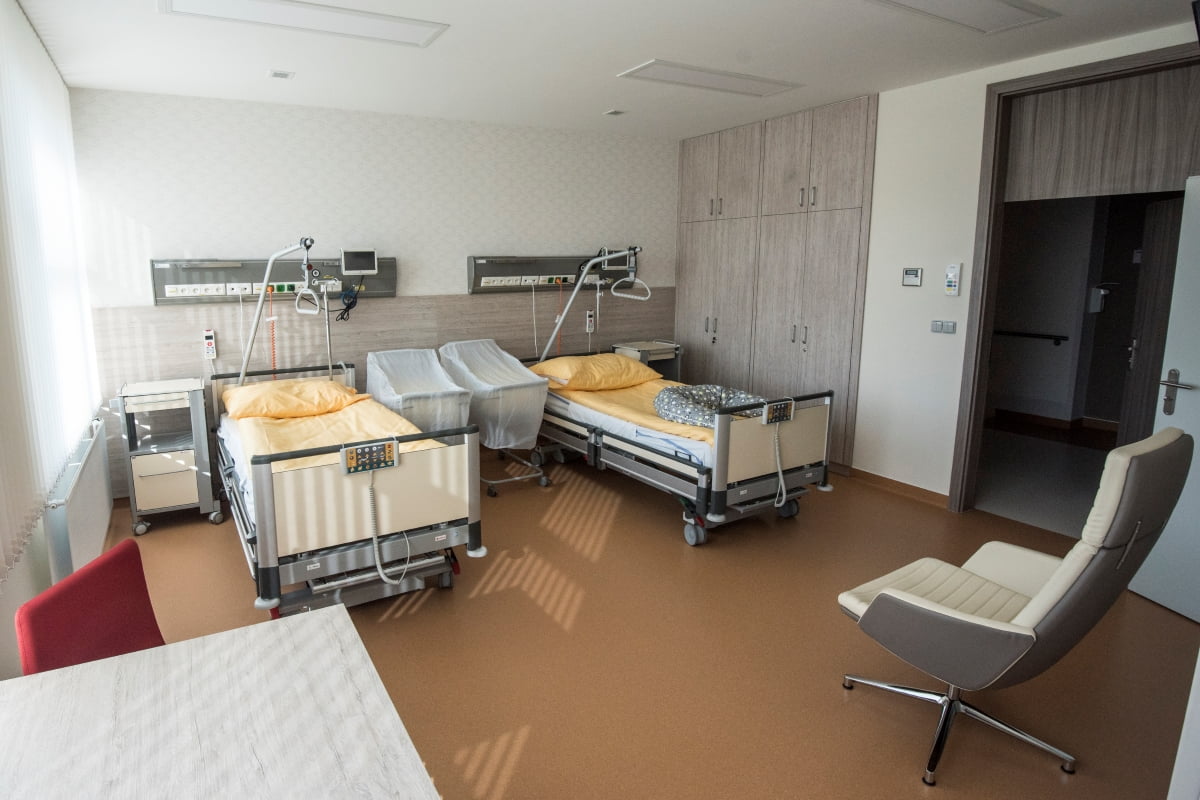 Oblastní nemocnice Příbram, a.s.Gynekologicko-porodnické oddělení: pokoj č. 4