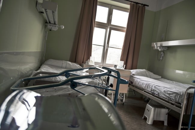 Krajská zdravotní, a.s. - Nemocnice Děčín, o.z.Běžný dvoulůžkový pokojNa oddělení šestinedělí jsou k dispozici běžné dvoulůžkové pokoje.