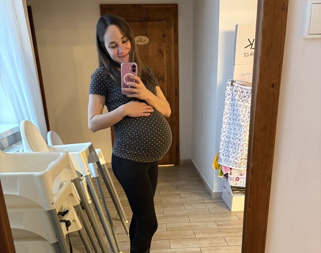 36. týden těhotenství: Zavázat si boty? Nadlidský úkol. Bára ladí formu k porodu