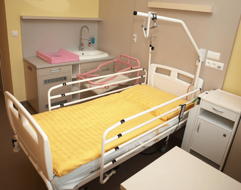 Nemocnice Šternberk, Středomoravská nemocniční a.s. Člen skupiny AGELNadstandardní pokoj