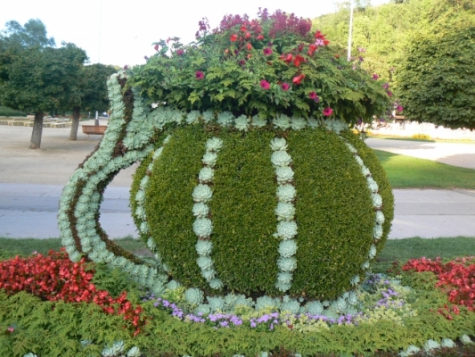 383
