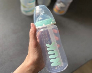 NUK lahvičky nám vyřešily počáteční problémy s krmením