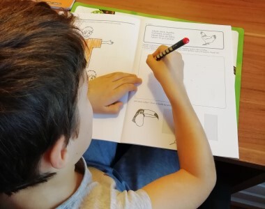 Filípek má problém udržet pozornost, Předškolákovy týdeníčky ho ale stále baví