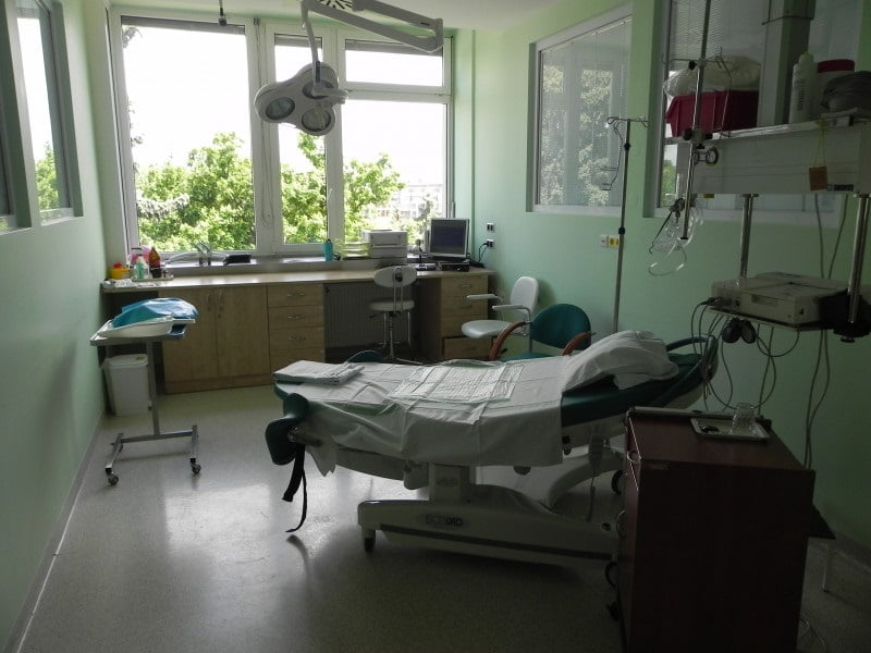 Fakultní nemocnice Hradec KrálovéPorodní sál