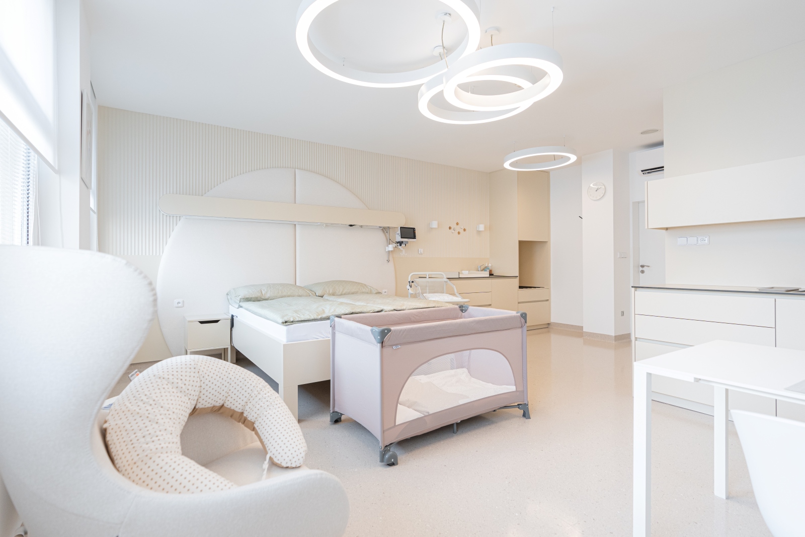 NH Hospital, a.s., Nemocnice HořovicePoporodní apartmán