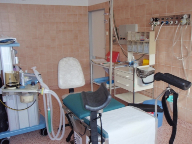 Nemocnice Valašské Meziříčí a.s.Sál pro menší zákroky a interrupce