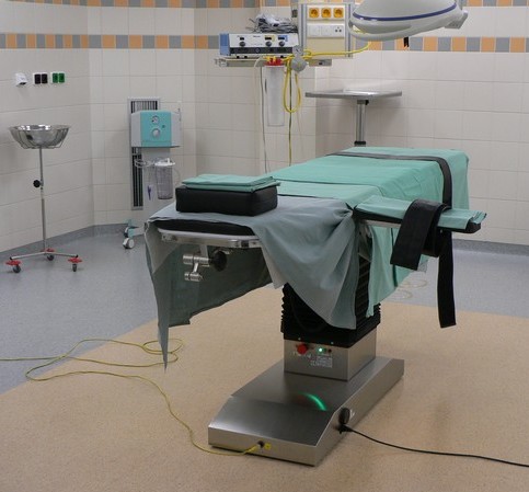 Nemocnice s poliklinikou Havířov, p.o.Operační sál pro porod císařským řezemStále připraven je i operační sál pro porody císařským řezem.