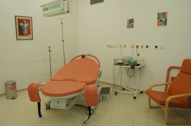Nemocnice Šternberk, Středomoravská nemocniční a.s. Člen skupiny AGELČervený porodní pokojPorodní pokoje jsou barevně odlišené.