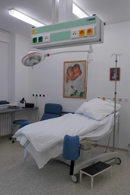 Nemocnice Šternberk, Středomoravská nemocniční a.s. Člen skupiny AGELModrý porodní pokoj